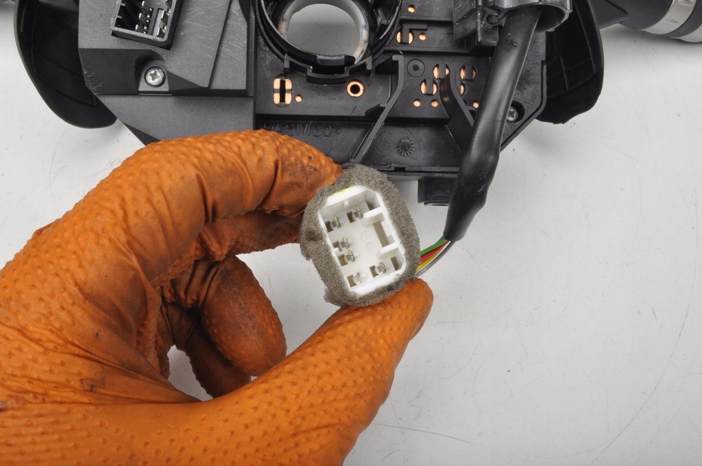 фото №9, Ferrari california 4.3 f149 переключатель комбинированный