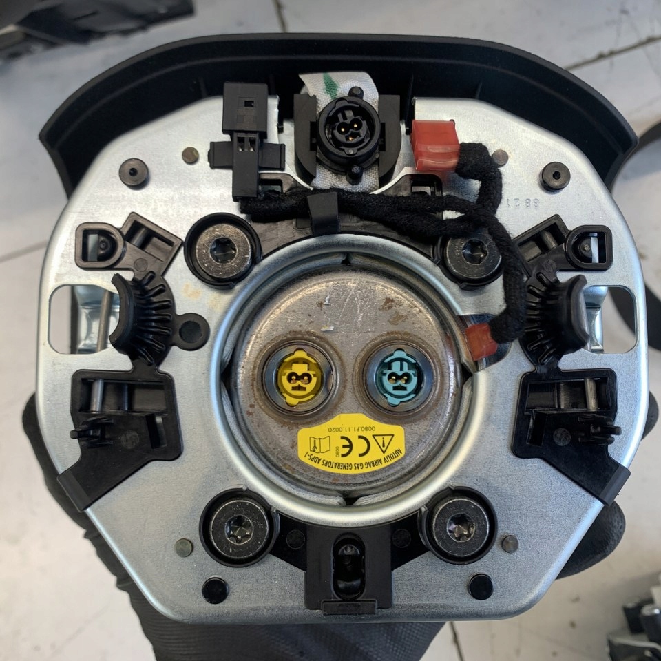 фото №10, Приборная панель приборная кожа проекционный дисплей консоль подушка безопасности ремни dodge ram v limited 22r