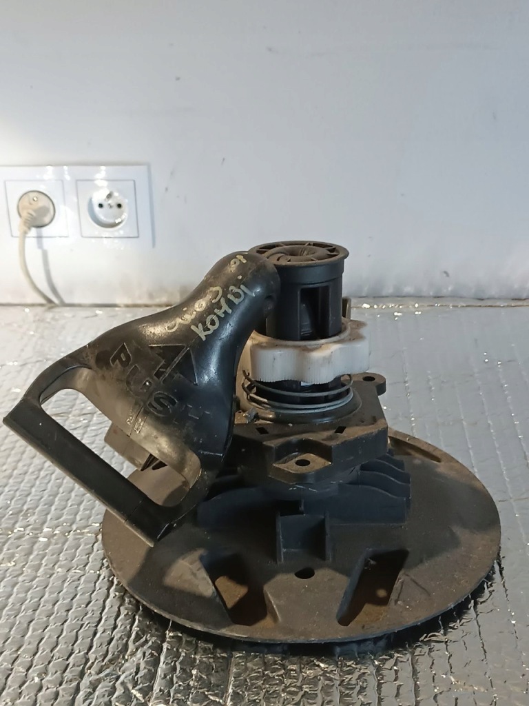Механизм подъемник колеса запасного 8200667569a renault clio 3 05-12 Оригинал