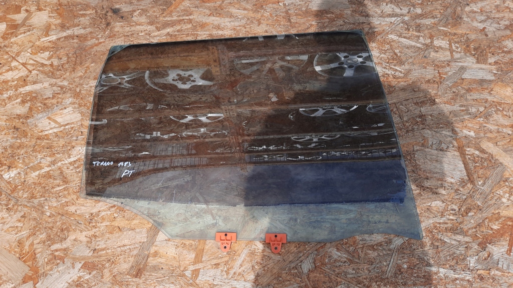 фото №1, Стекло дверь правый задняя nissan terrano 94r