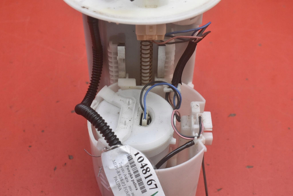 Насос помпа топлива toyota auris 2 ii 1.6 valvematic 132 km 12-15 с Разборки