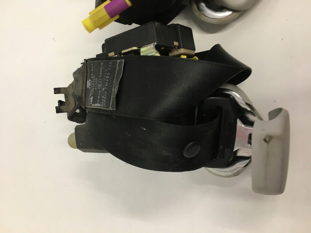 фото №1, Pas безопасности правый перед vw golf 4 bora 1j4857706aa