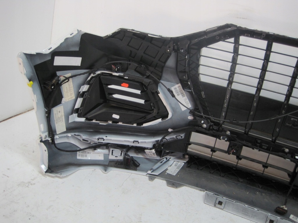 Бампер audi q3 83a 22r камера 6 pdc передній Доставка