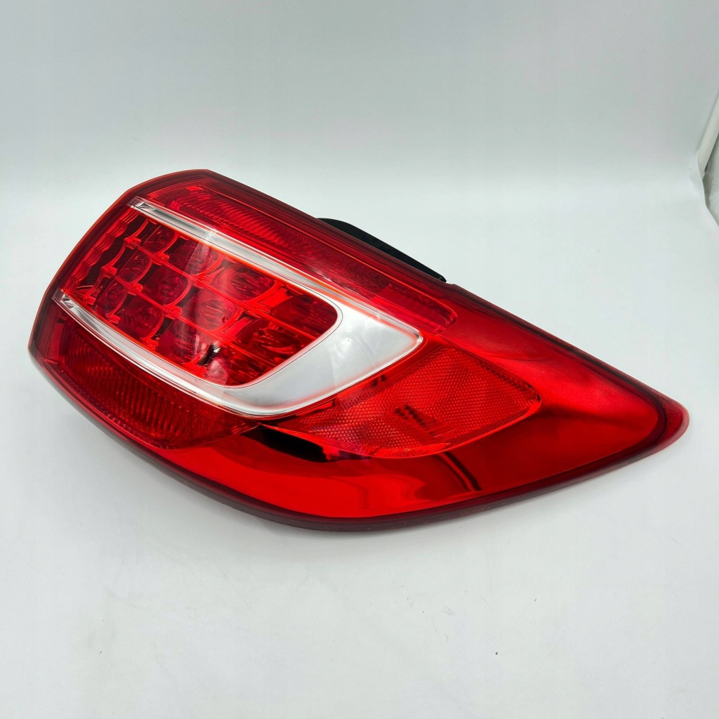 фото №1, Kia sportage iii 2011 лампа задняя правая europa 92402-3w0 оригинал