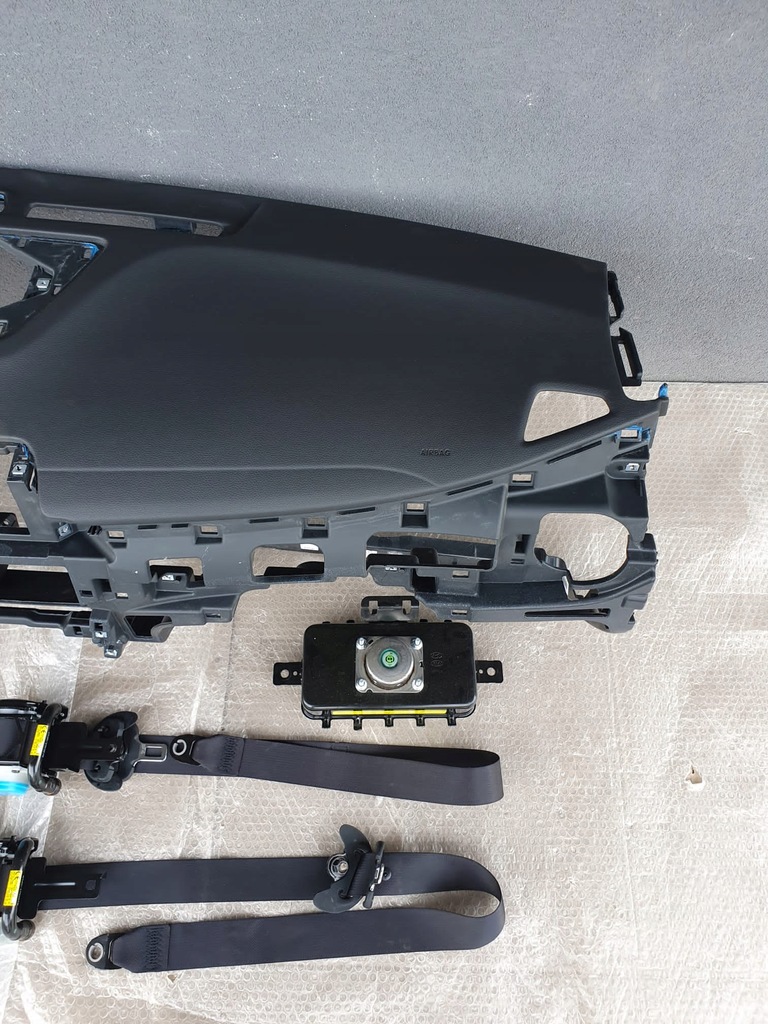 фото №4, Hyundai kona панель приладів консоль панель приладів подушка безпеки