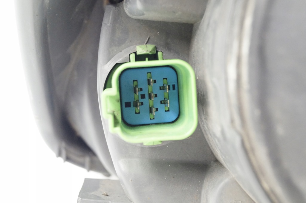 фото №13, Ford fiesta mk6 lift лампа перед ліва ładna 6s61-13w030-cd