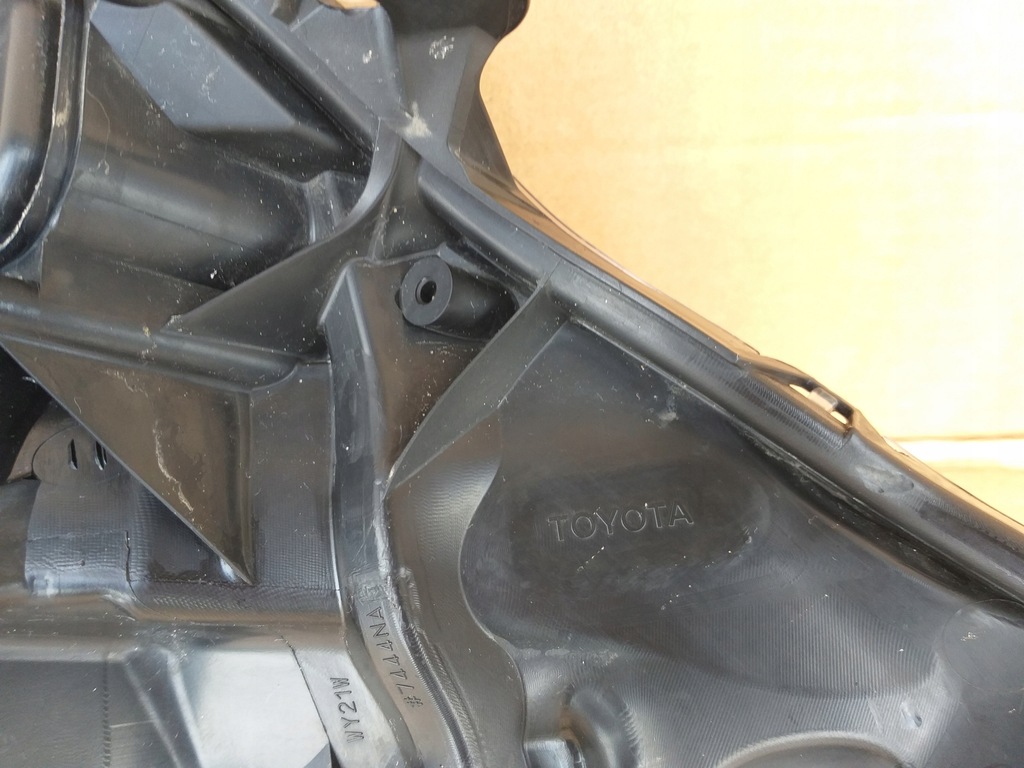 фото №9, Toyota rav4 лампа перед левая обычная