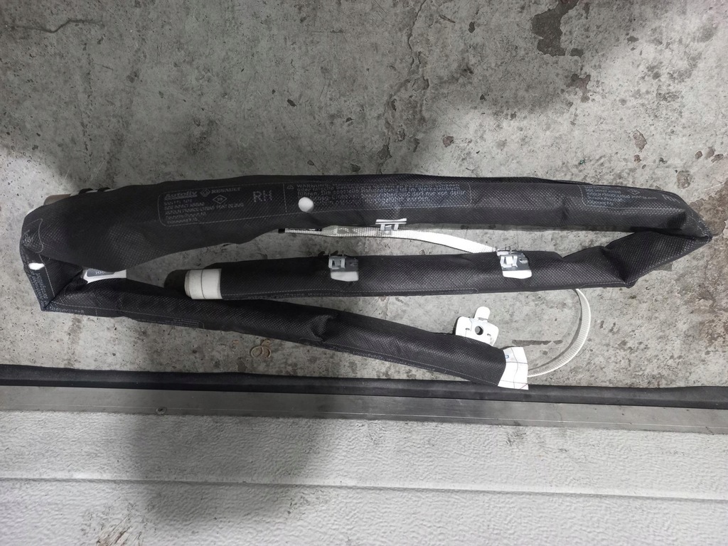 фото №1, Шторка безопасности правая renault megane iii gt lift kombi