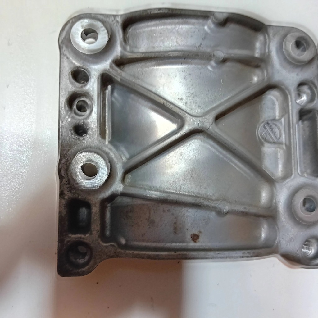 фото №2, Honda civic ix 2.2 кронштейн компрессора кондиционера