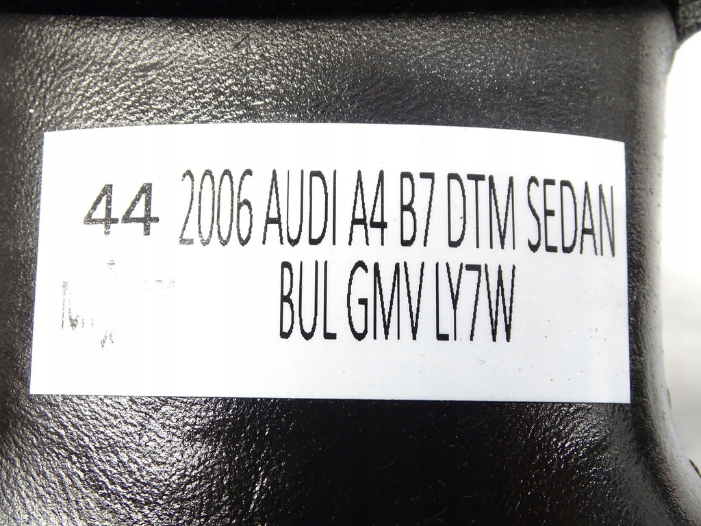 фото №8, Повітропровід триспицева шкіра audi a4 b7 dtm 8e0419091dr