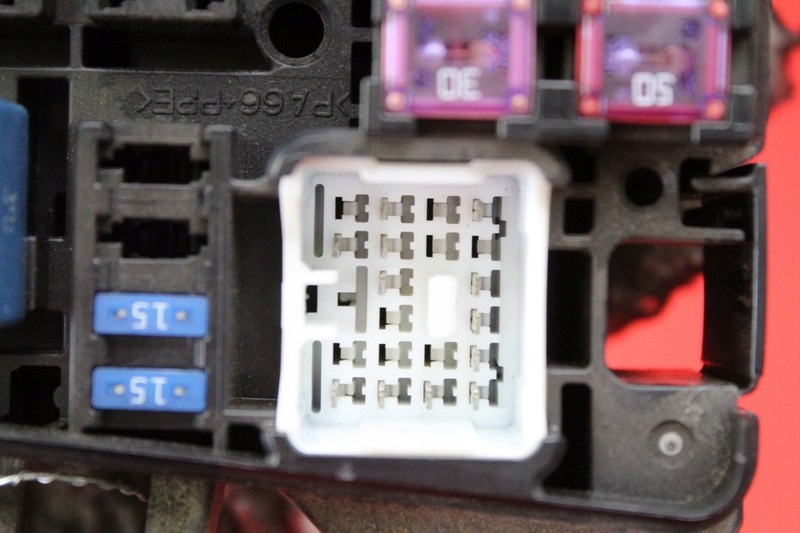 фото №7, Коробка предохранителей suzuki swift 5 v mk7 1.2 94 km 10-15