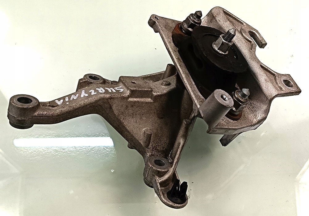 фото №1, Renault clio iv lift 19 r 900 tce кронштейн подушка коробки передач