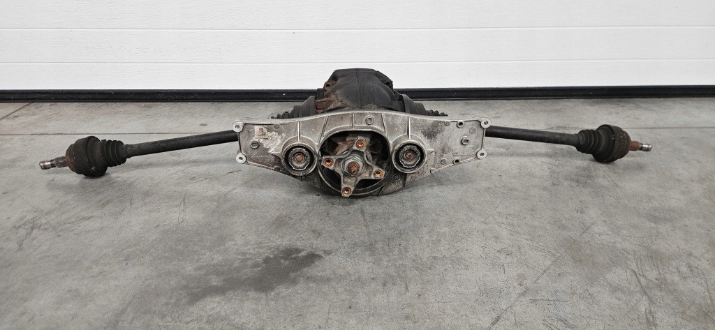 Купить Дифференциал мост задний  mercedes s klasa w222 s63 long amg оригинал a2133510200