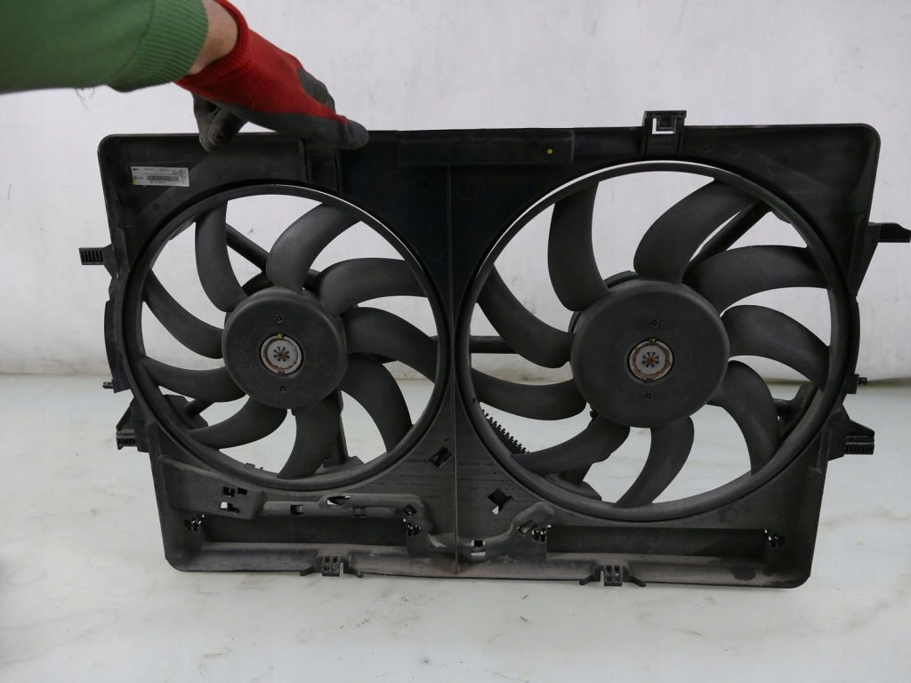 фото №1, Audi a6 c7 2.0 tdi вентилятор радіатора вентилятори 8k0121003d з модуль