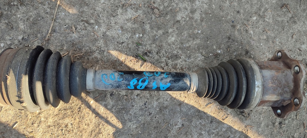 Приводной вал левая короткий audi a4 b8 2.0 tdi Оригинал