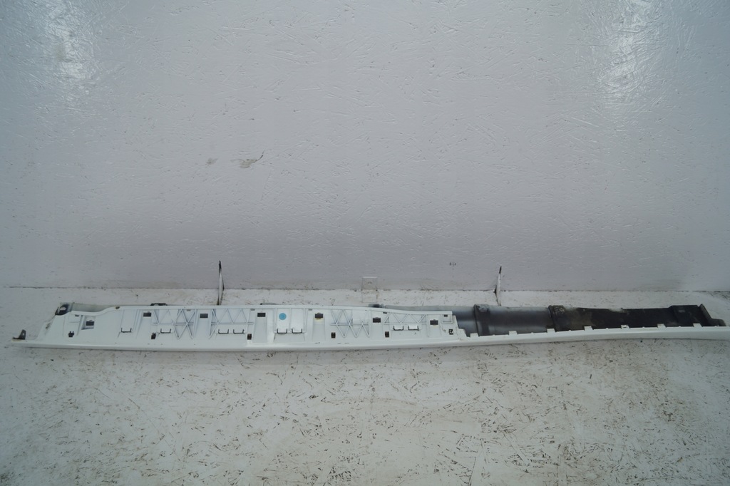 фото №9, Молдинг порог накладка левая audi r8 420 06- ly9c