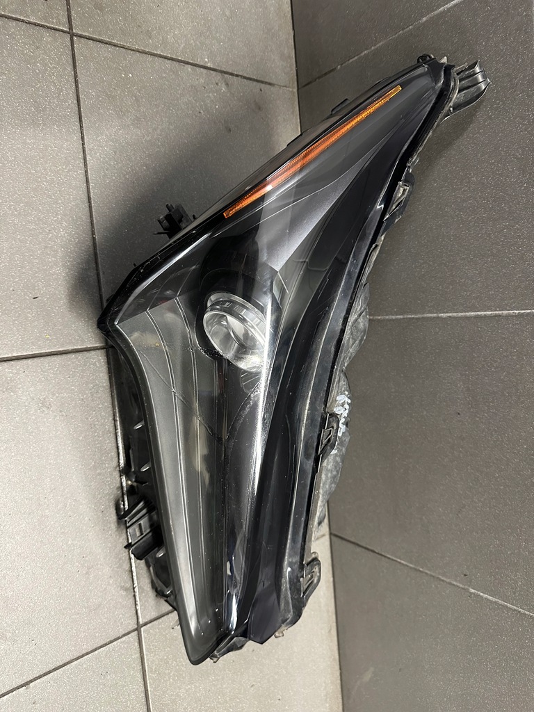 фото №1, Лампа правый перед lexus nx 14- eu стекло ok