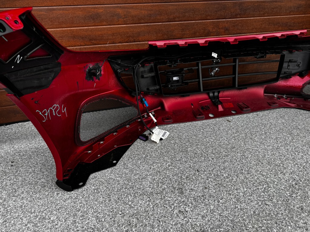 Ferrari portofino m рестайлинг  бампер передний оригинальный kompletny камера pdc в Украине