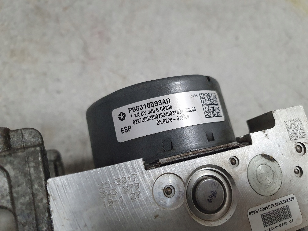 фото №5, Dodge challenger charger chrysler 300 2017- насос блок керування abs 68316593ad