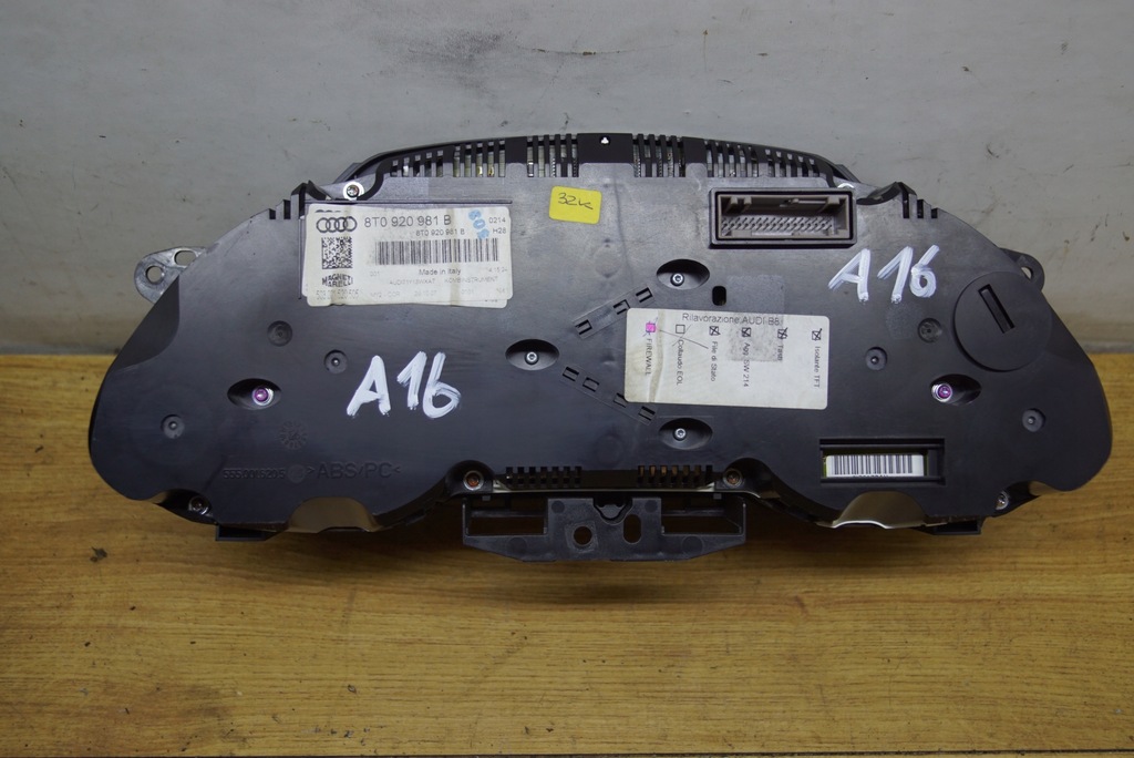 фото №6, Счетчик приборная панель anglik audi оригинальный номер 8t0920981b