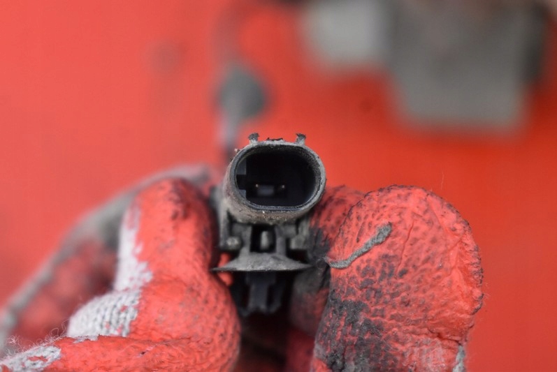 фото №9, Поворотний кулак ступиця права задня fiat doblo 2 ii 2.0 m-jet 135 km 09-15