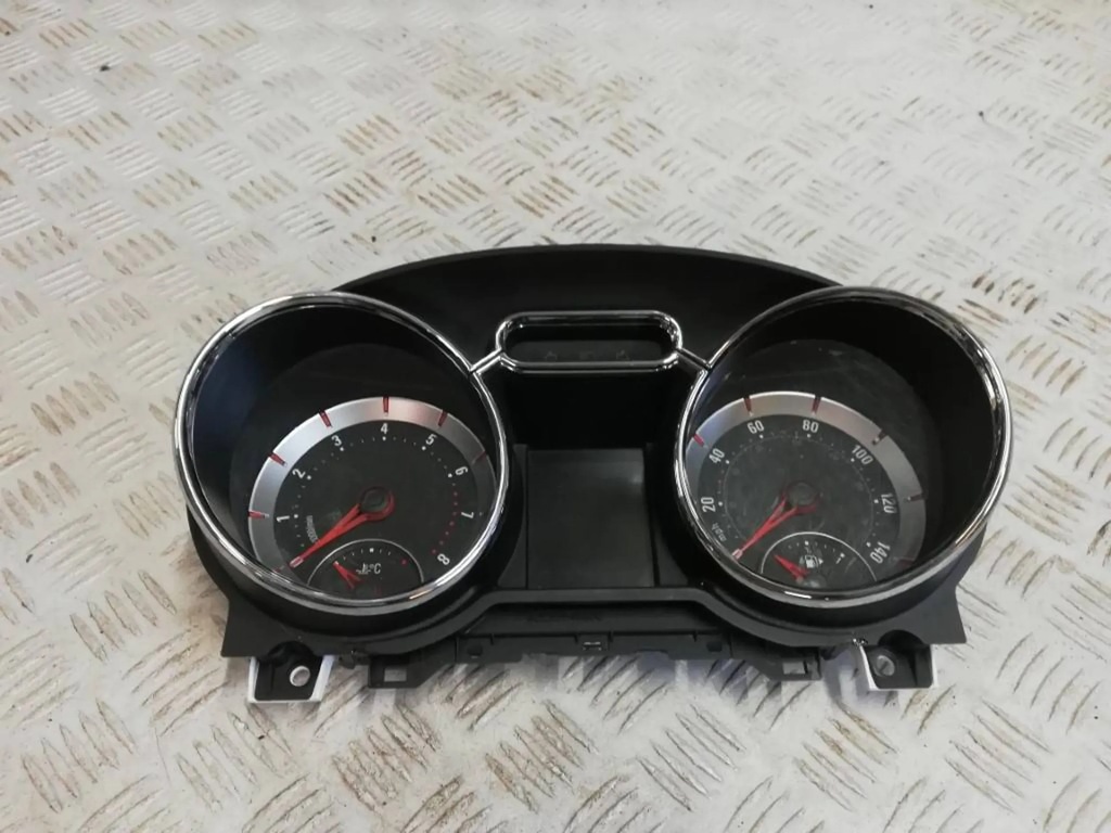 фото №1, Opel adam счетчик приборы 13433297