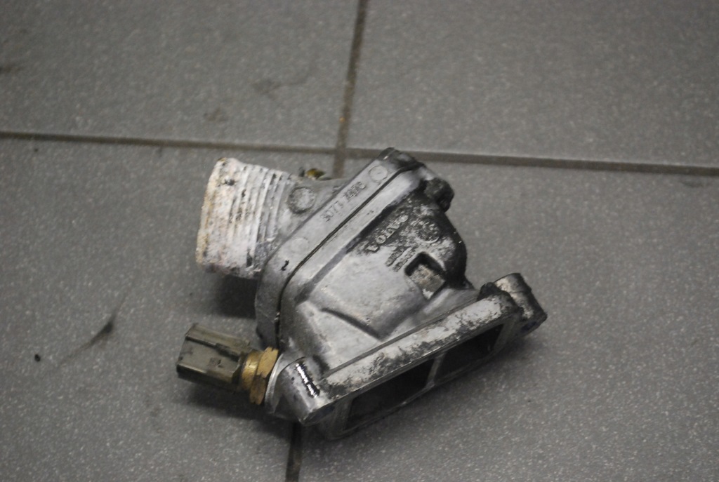 фото №1, Корпус термостата volvo xc90 2.4d 30777476