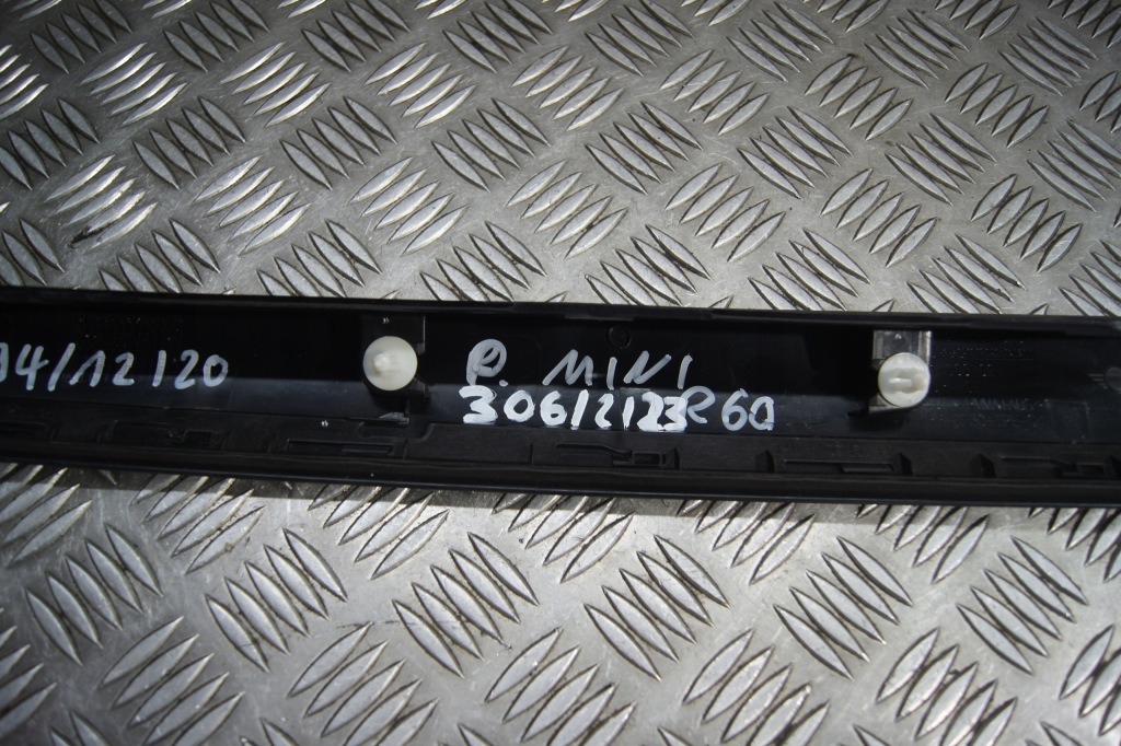 фото №8, Молдинг захист стійка права передня mini r60