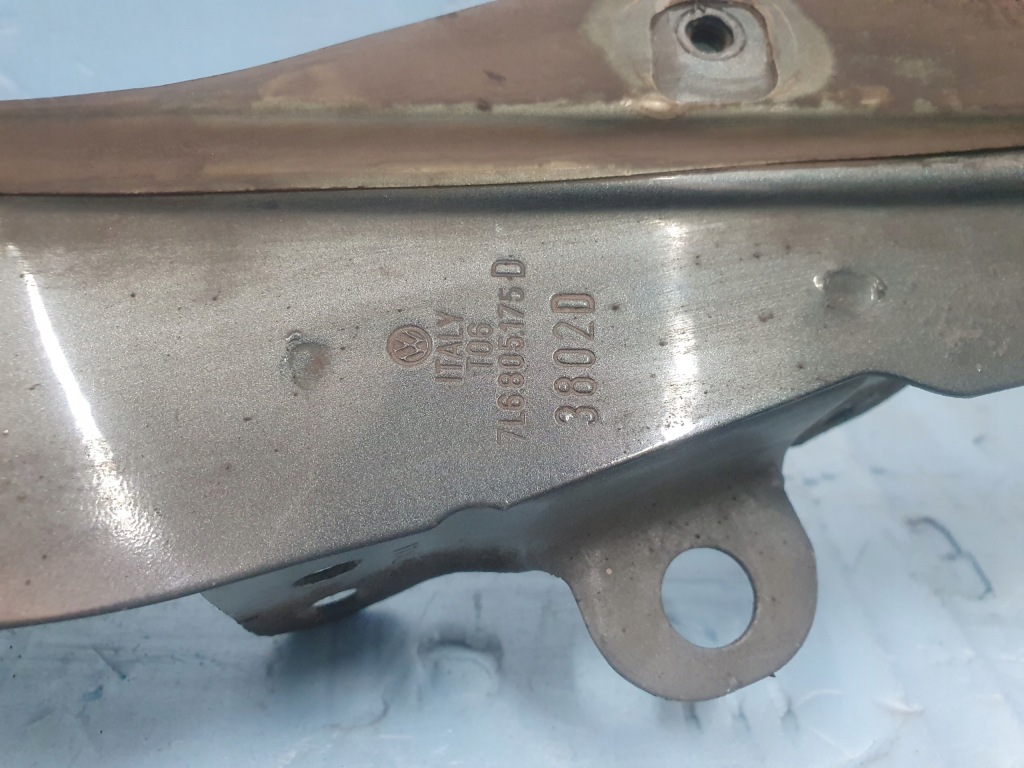 фото №4, Подкрылок кронштейн vw touareg 7l левый перед