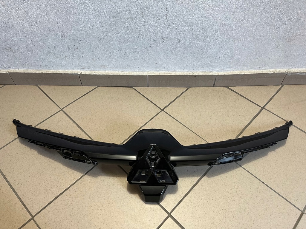 фото №1, Решітка радіатора решітка радіатора решітка бампера mitsubishi colt vii 7 hb 23-