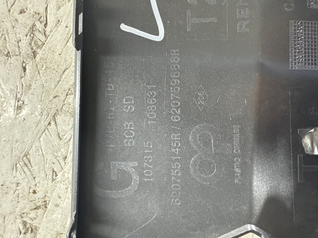 фото №8, Решётка бампера electric megane v e-tech левый правый перед 620755145r