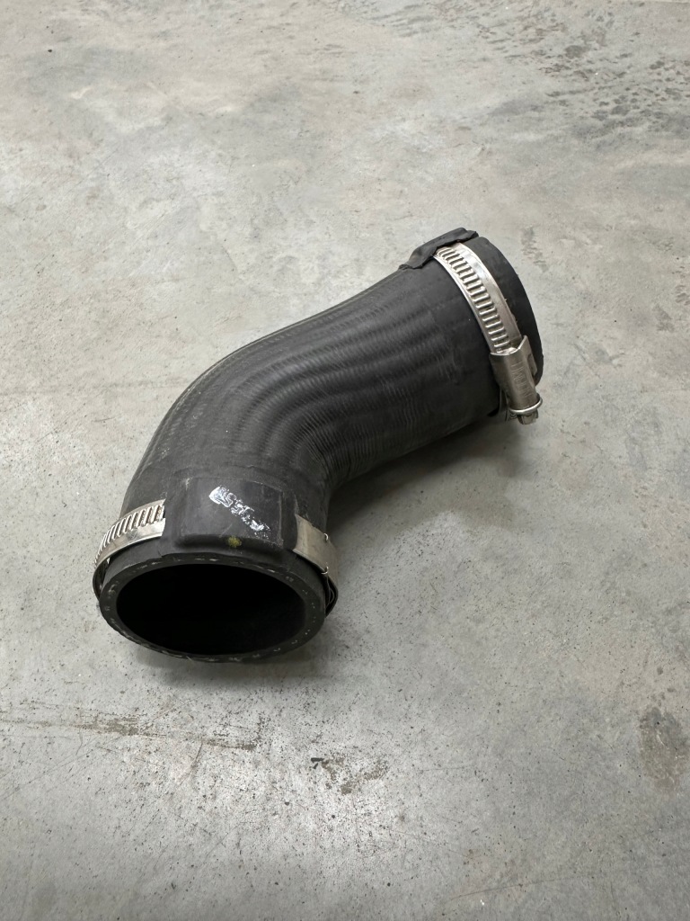 фото №3, Шланг труба интеркулер porsche macan 95b lift 95b145737b ideał