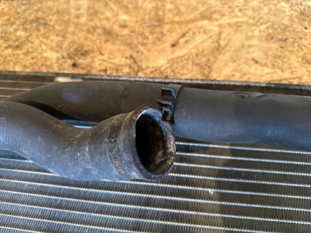 Купить Alfa romeo 159 2007 с передний радиатор