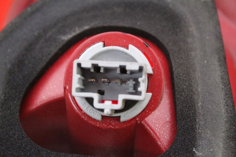 фото №10, Лампа правая задняя задняя p2688 mazda 3 1 i bk sedan 03-06