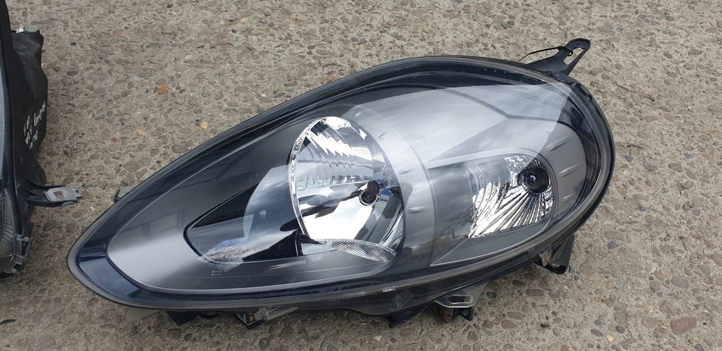 фото №8, Лампы передние правая + левая fiat punto evo 2009-