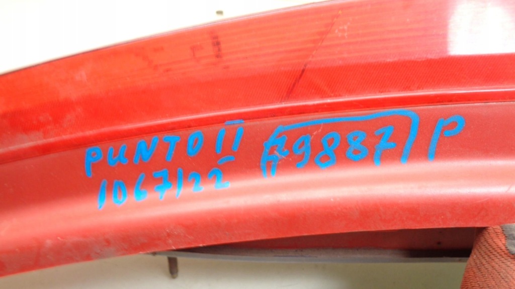 фото №3, Лампа правий задня fiat punto ii 00r 3d