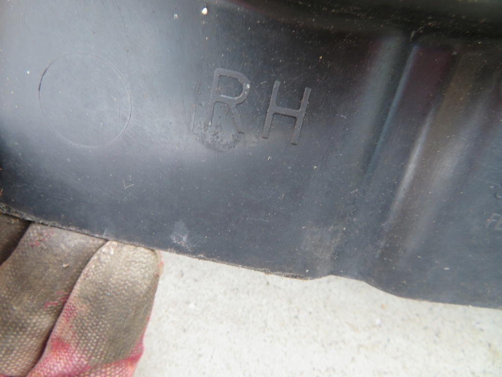 фото №16, Hyundai i10 10-13 крила перед правий передній qz