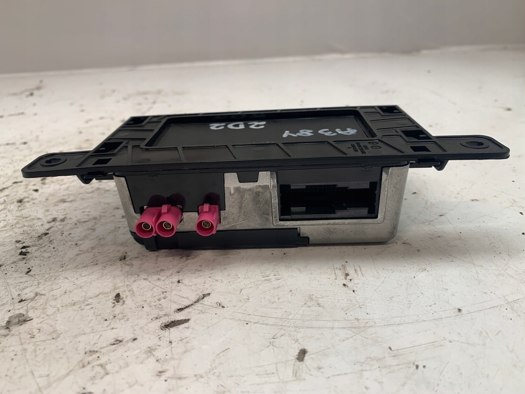 фото №10, Audi a3 8y модуль блок управления услуг online 8y0035282b