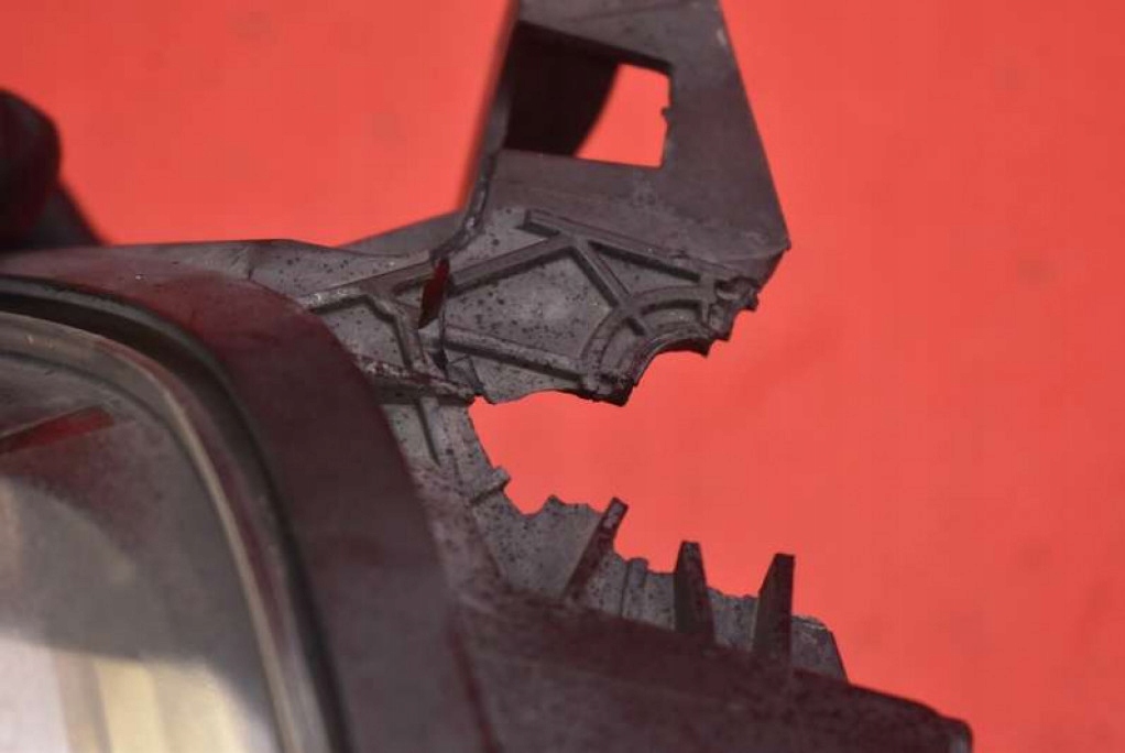 фото №12, Фара левый лампа перед eu 9681873980 citroen c3 picasso lift 12-16