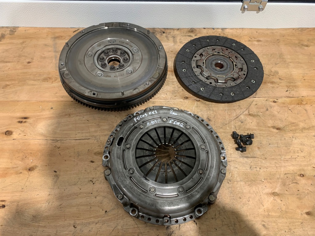 фото №1, Колесо двухмассовый диск прижим ford focus mk2 c-max galaxy 1.8 tdci