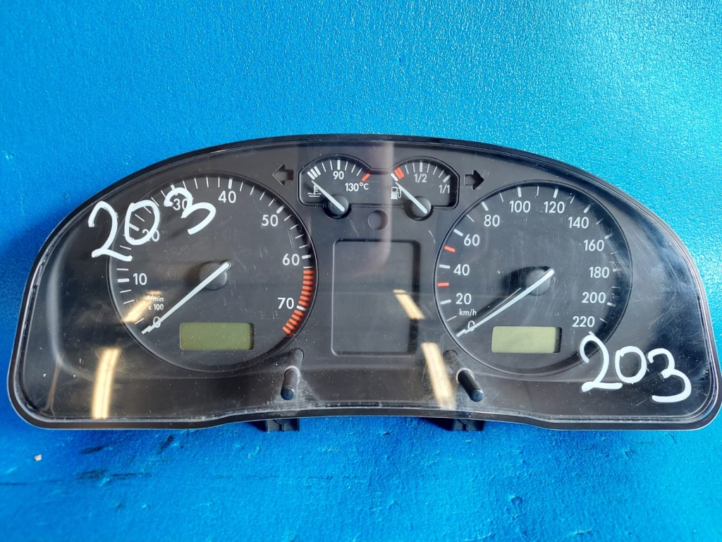 фото №1, Счетчик приборная панель passat b5 09051940090