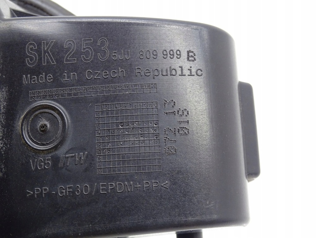 фото №6, Кришка + основа заливної пального skoda rapid i 5j spaceback lf6z 5jj809999b