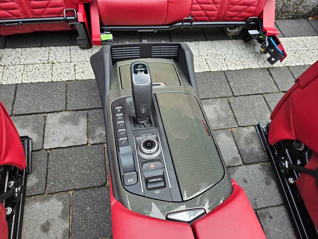 фото №7, Maserati levante середина сидіння заднє сидіння обшивки idealny!