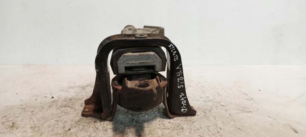 фото №1, Кронштейн подушка двигуна toyota yaris 1.4 d4d