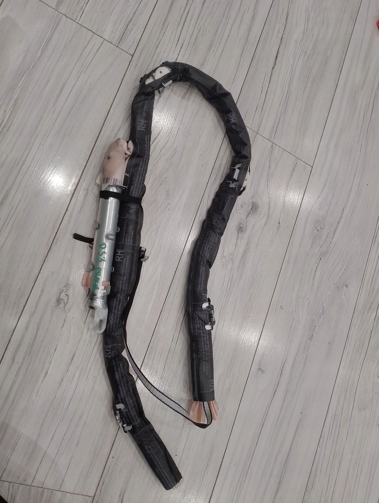 фото №1, Шторка безпеки повітряна права citroen ds3 9672465480