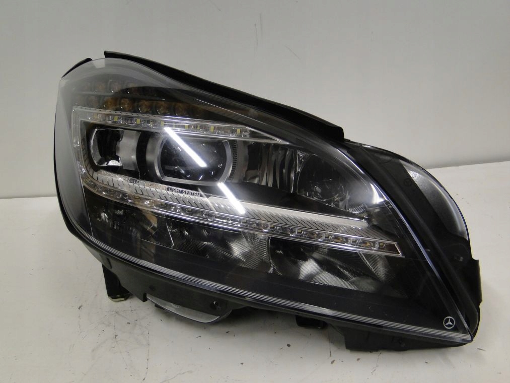 Mercedes cls 218 фара права led ils європа Доставка