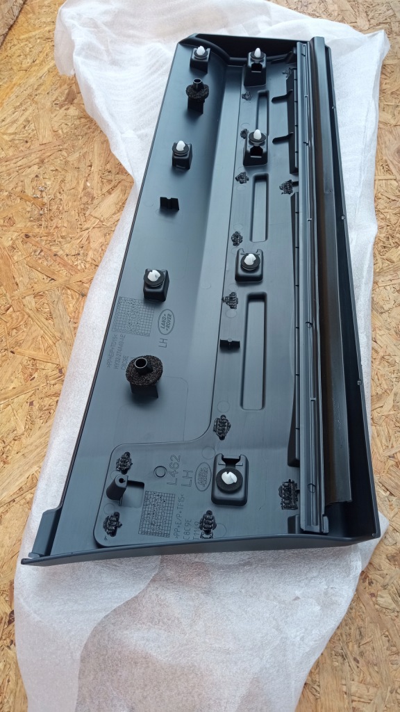 фото №11, Land rover discovery v 17- молдинг дверь левый задняя