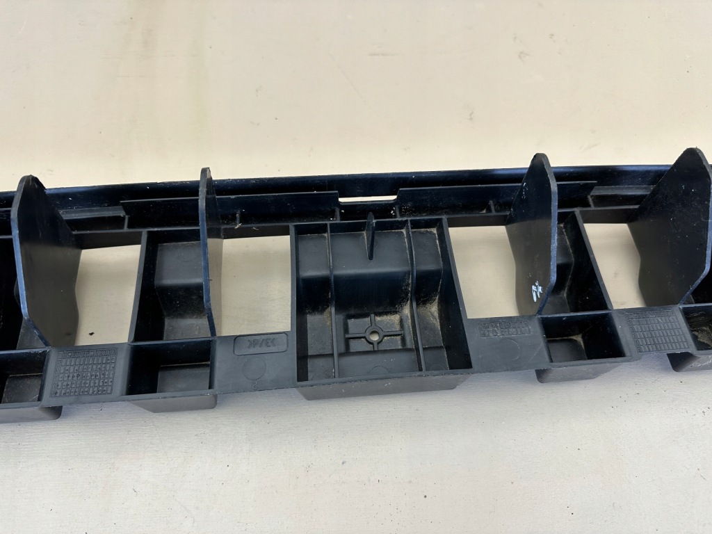 фото №7, Peugeot 308 i 1 sw kombi 07-13r напрямна кронштейн бампера задня задній