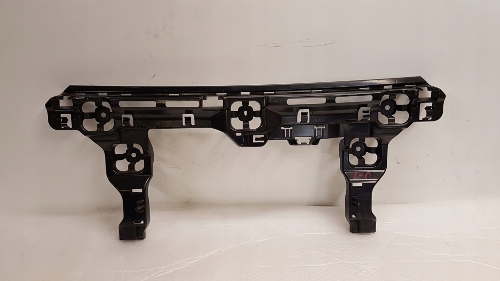 фото №1, Bmw 1 f40 напрямна бампера задня 8496655