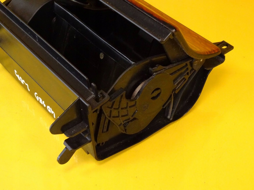 Попільничка mercedes e w210 nr65 Зі Шроту